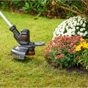 BLACK+DECKER Cortabordes 550W